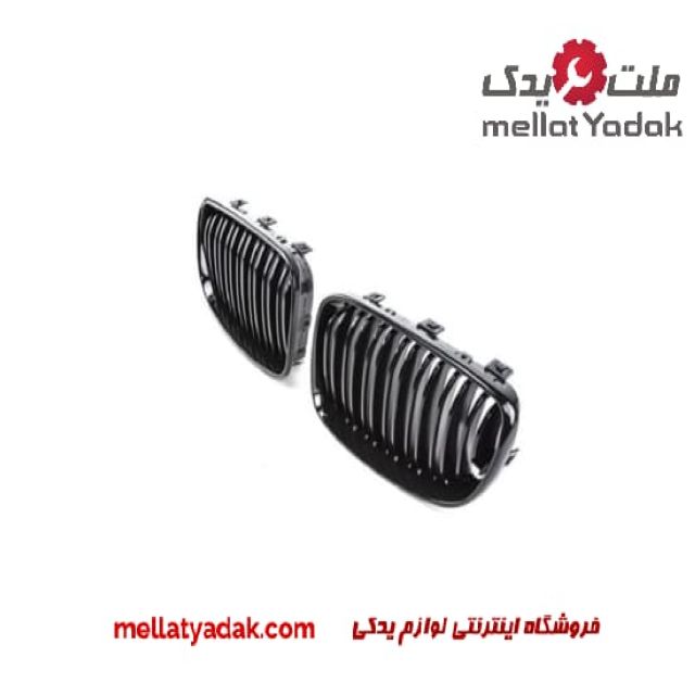 جلو پنجره بی ام وi82