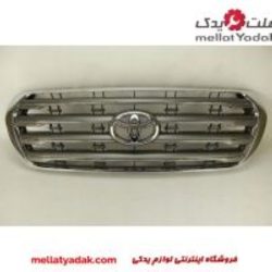 جلو پنجره پرادو دوربین دار