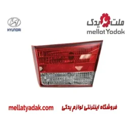 چراغ خطر روی صندوق راست هیوندای سوناتا