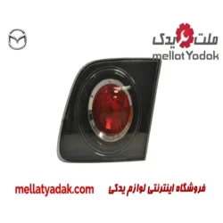 چراغ خطر  راست روی صندوق مزدا 3